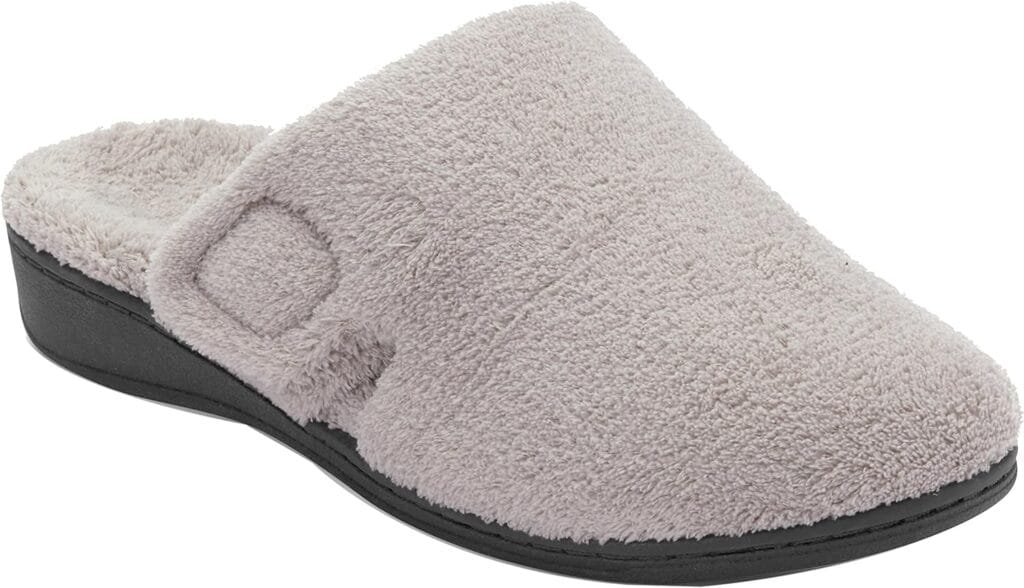 10 Best Men's Slippers for Plantar Fasciitis