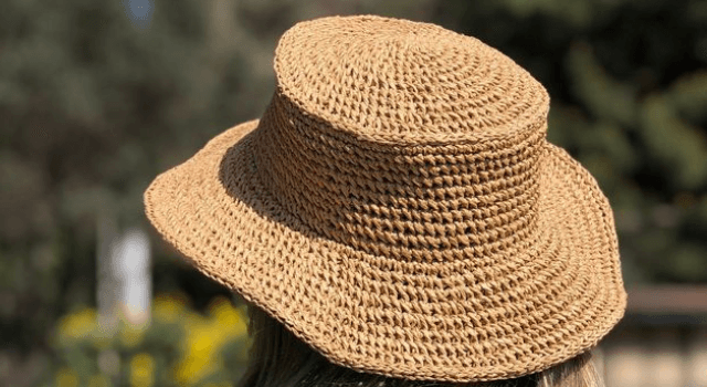 can-you-wear-a-straw-hat-in-the-winter
