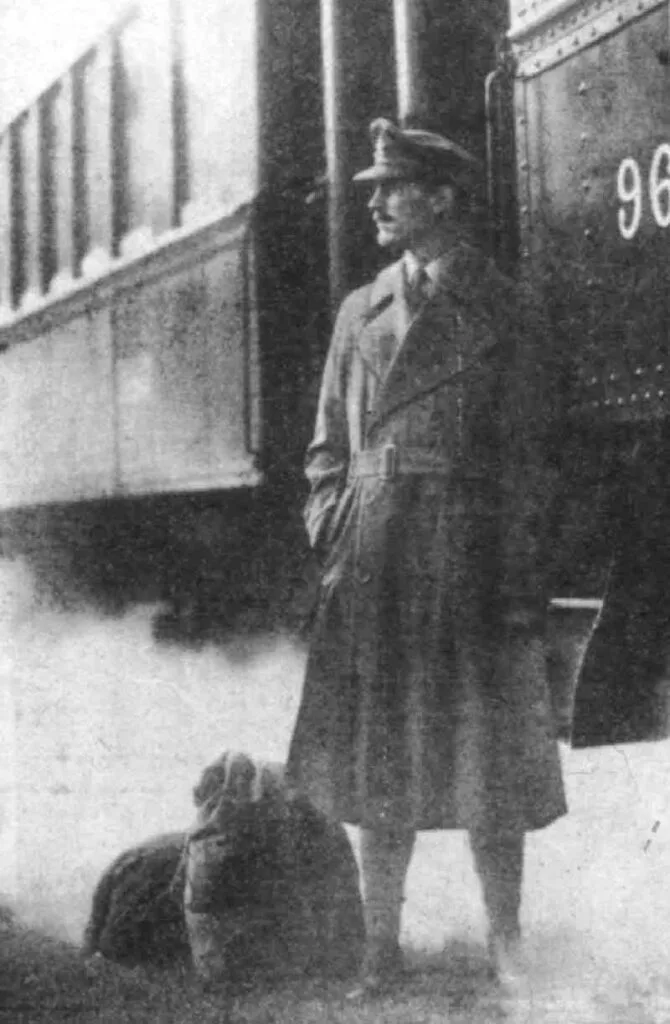 The Origins of the Trench Coat: From Military Uniform to Fashion Staple
